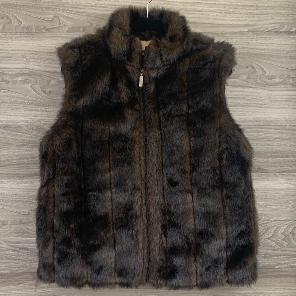 Obermeyer Resort brown faux fur vest zip front